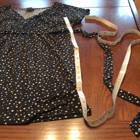 Maternity Polka Dot Blouse Size Large - Picture 8 of 9
